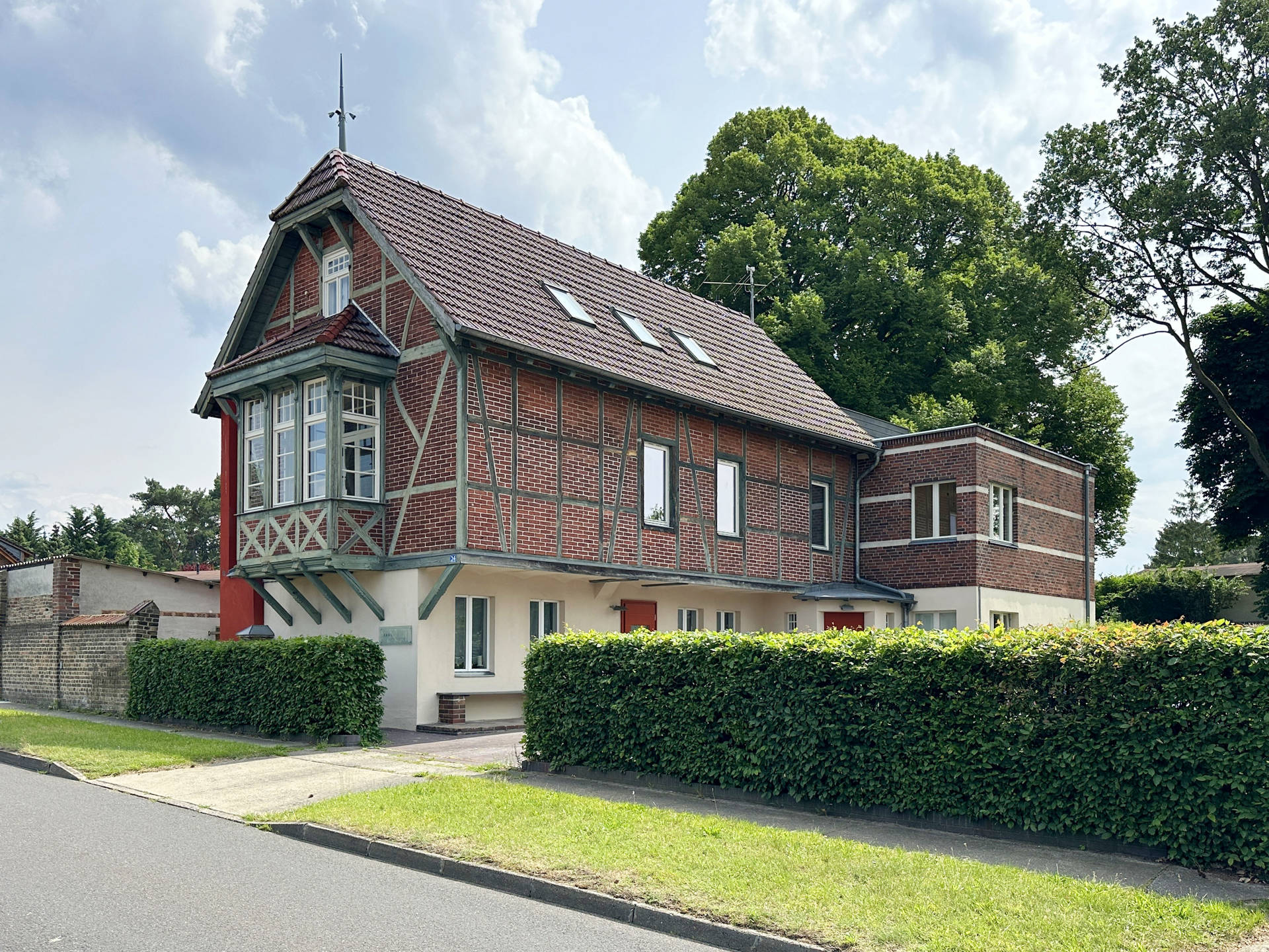 Mehrfamilienhaus zum Kauf als Kapitalanlage geeignet 800.000 € 10 Zimmer 299,3 m²<br/>Wohnfläche 1.538 m²<br/>Grundstück Emstal Kloster Lehnin / Emstal 14797