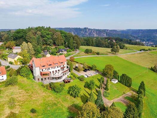 Hotel zur Versteigerung 2.100.000 € 5.584 m² Grundstück Weißig 7d Weißig Struppen 01796