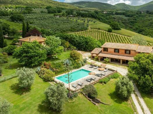Haus zum Kauf 1.390.000 € 1.100 m² 35.000 m² Grundstück Montecchio 05020