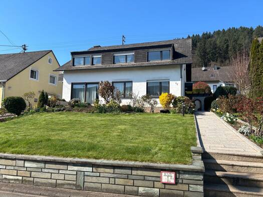 Mehrfamilienhaus zum Kauf provisionsfrei 650.000 € 8 Zimmer 208 m² 600 m² Grundstück Zewen Trier 54294