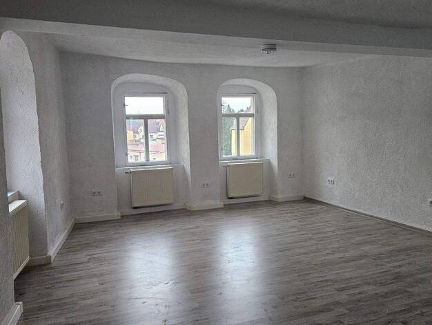 Wohnung zur Miete 227 € 1 Zimmer 68,6 m² frei ab sofort Markt 19 Bad Lauchstädt 06246