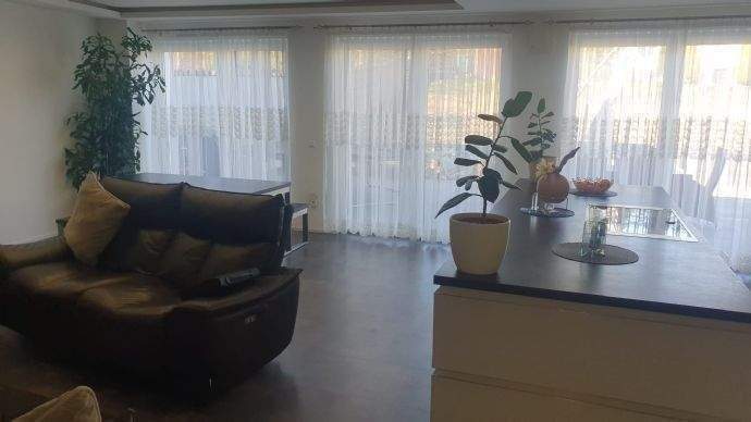 Immobilie in Kelheim - Modernes Haus-Top Ausstattung mit 165 Qm WFL und separaten WHg 105 Qm  - Bild 4