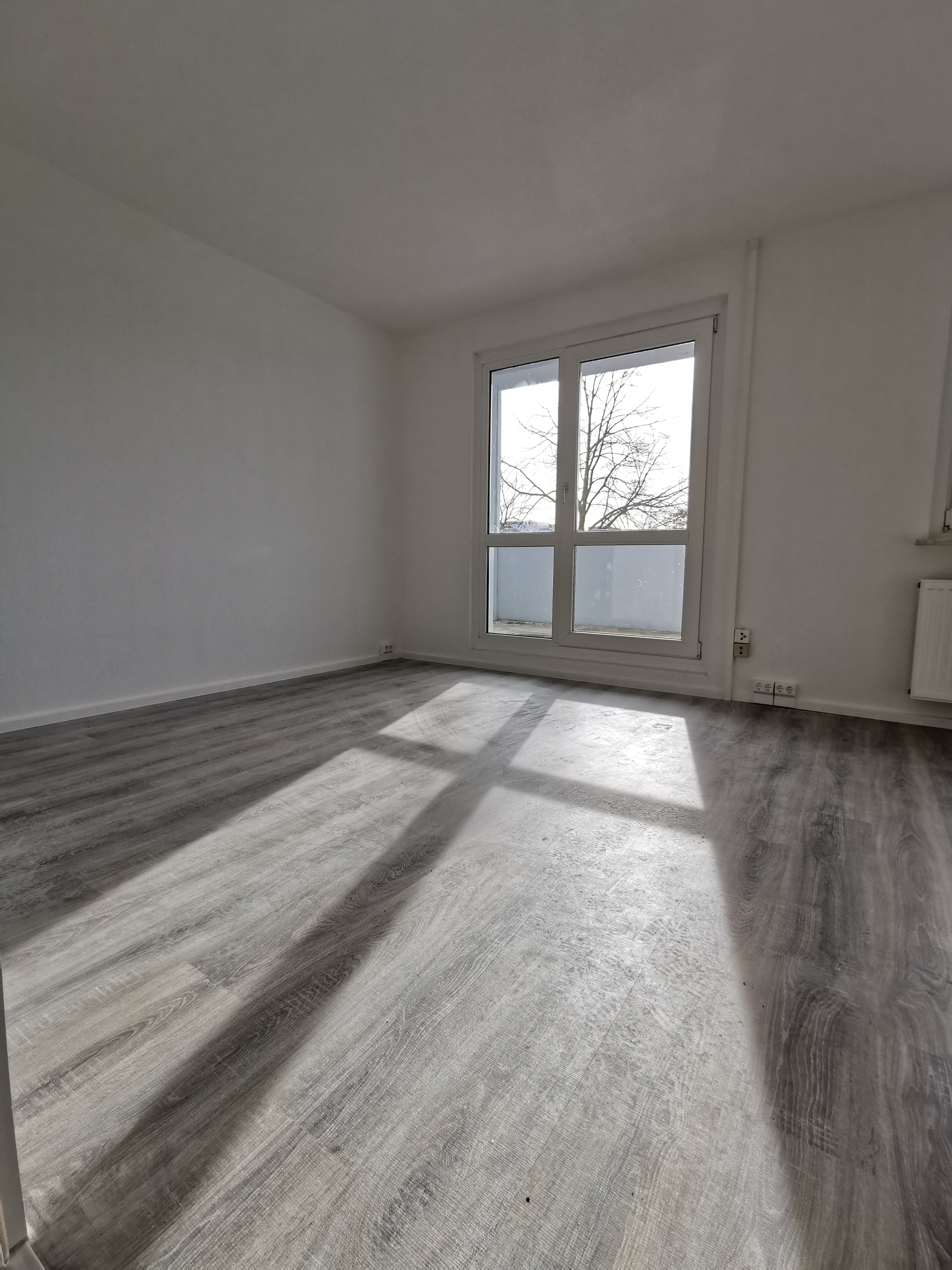 Wohnung zur Miete 345 € 3 Zimmer 57,6 m²<br/>Wohnfläche 3.<br/>Geschoss 01.10.2024<br/>Verfügbarkeit Mittelweg 48 Roßlau 220 Dessau Roßlau 06862