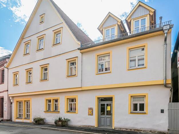 Mehrfamilienhaus zum Kauf 349.000 € 12 Zimmer 348 m² 214 m² Grundstück Karlstadt Karlstadt 97753