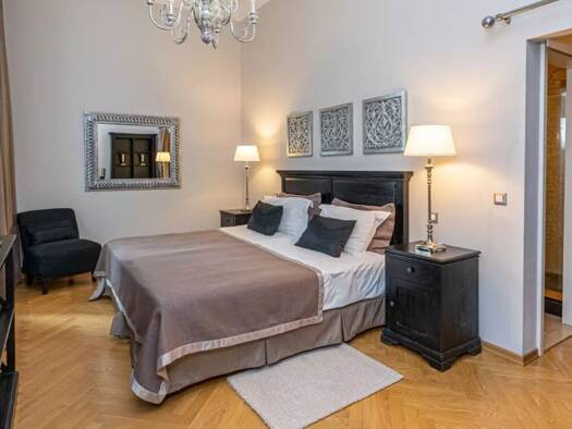 Wohnung zur Miete 620 € 2 Zimmer 67 m² frei ab sofort Benzstraße 9 Bad Homburg Bad Homburg vor der Höhe 61352