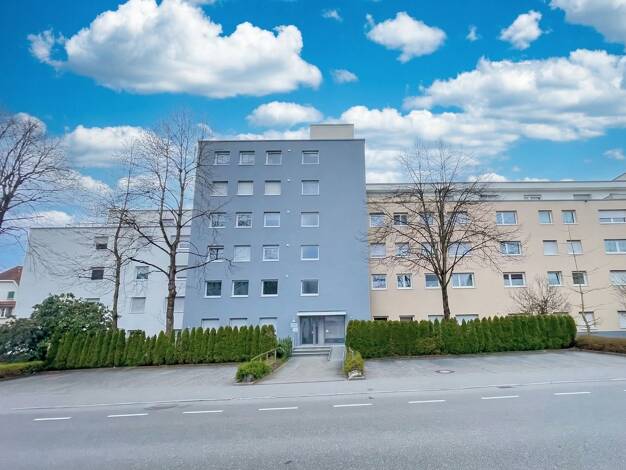 Wohnung zum Kauf 325.000 € 4,5 Zimmer 100 m² 3. Geschoss frei ab sofort Bahnhofstraße 7 Tettnang 88069