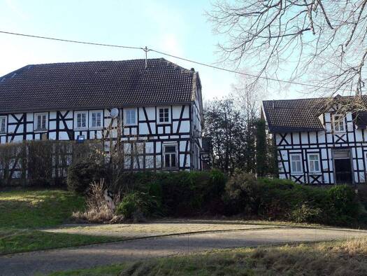 Mehrfamilienhaus zum Kauf als Kapitalanlage geeignet 310.000 € 450 m² 5.198 m² Grundstück Mehren 57635