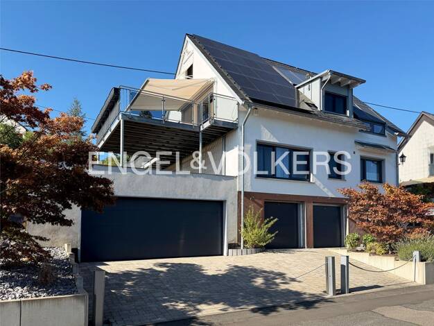 Einfamilienhaus zum Kauf 425.000 € 8 Zimmer 224 m² 593 m² Grundstück Kadenbach 56337