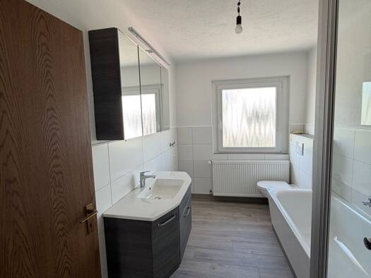 Wohnung zur Miete 925 € 4,5 Zimmer 100 m² Geschoss 1/2 frei ab sofort Gunzenhausen 91710