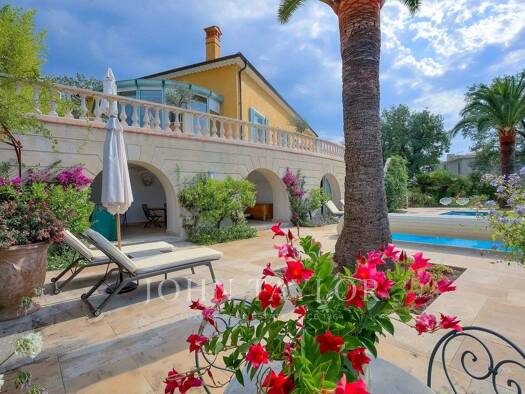 Einfamilienhaus zum Kauf provisionsfrei 1.872.000 € 8 Zimmer 321,8 m² 2.855 m² Grundstück Notre Dame Vence 06140