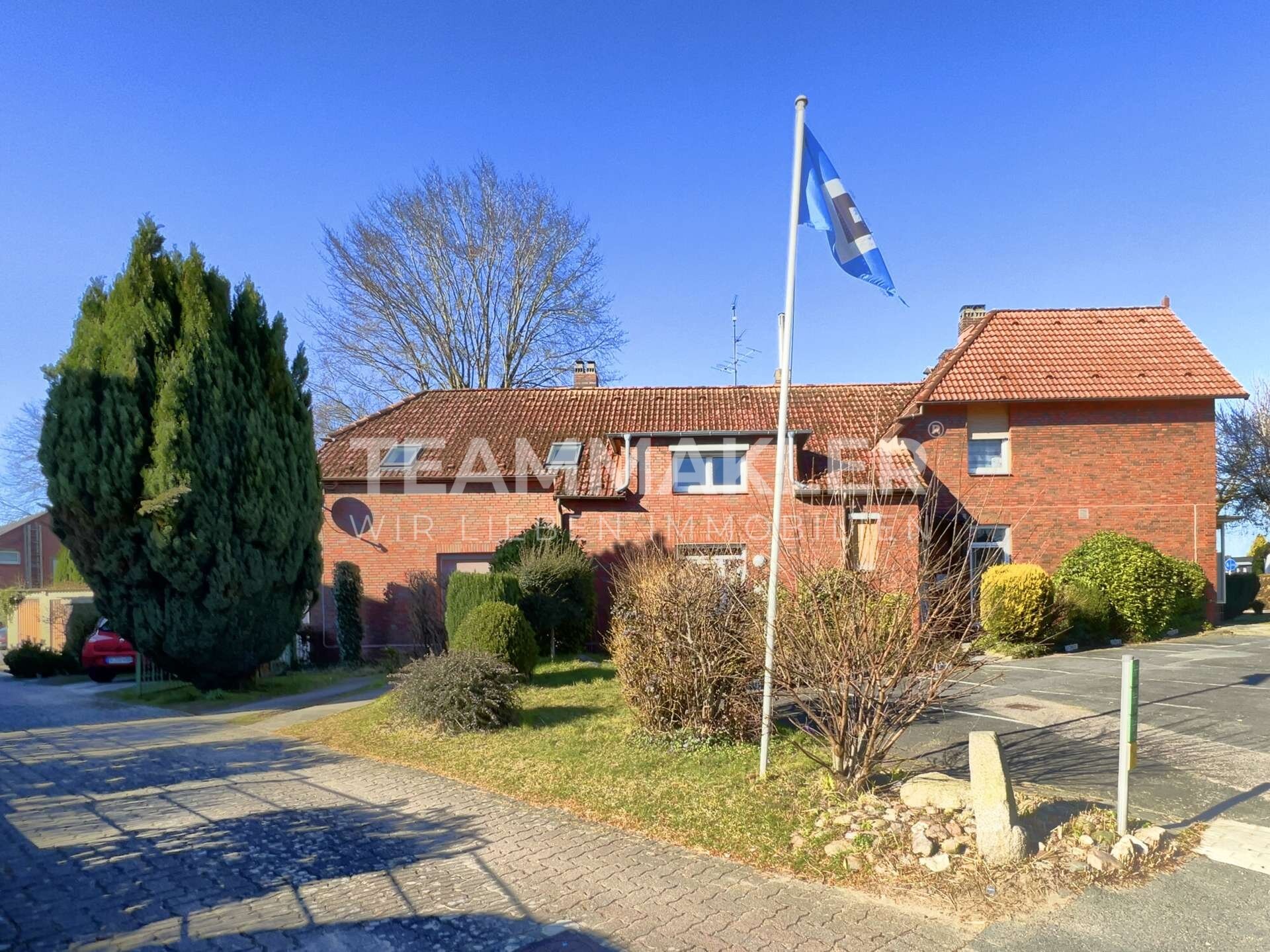 Mehrfamilienhaus zum Kauf 699.000 € 13 Zimmer 271 m²<br/>Wohnfläche 2.294 m²<br/>Grundstück Quickborn 25451