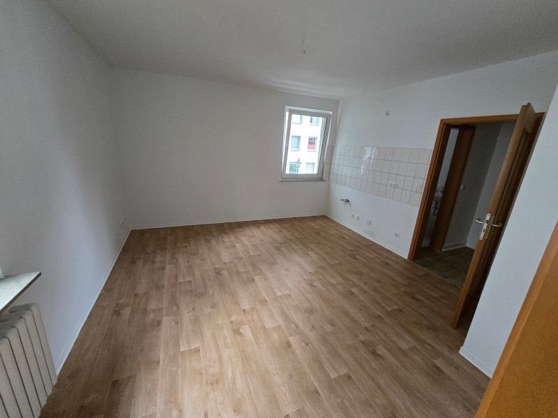 Wohnung zur Miete 527,21 € 2 Zimmer 49,7 m²<br/>Wohnfläche 1.<br/>Geschoss 06.10.2024<br/>Verfügbarkeit Jostenstr. 8 Reisholz Düsseldorf 40599