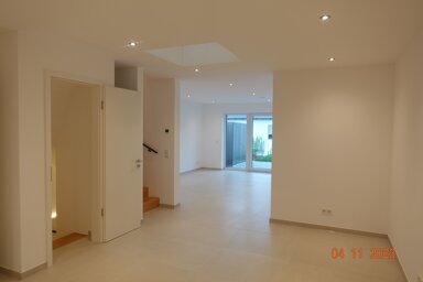 Reihenmittelhaus zum Kauf provisionsfrei 672.500 € 4 Zimmer 130,2 m² 216,8 m² Grundstück Gerd-Schaeidt-Straße Filsch 1 Trier 54296