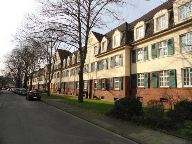 Wohnung zur Miete 441 € 2 Zimmer 60,9 m² Dachgeschoss frei ab 26.08.2025 An der Batterie 7 Hüttenheim Duisburg 47259
