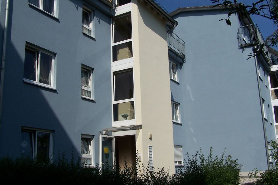 Wohnung zur Miete 275 € 2 Zimmer 41,7 m²<br/>Wohnfläche 3.<br/>Geschoss 01.12.2024<br/>Verfügbarkeit Langener Hof 6 Zeulenroda Zeulenroda-Triebes 07937