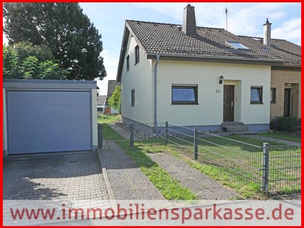 Doppelhaushälfte zum Kauf 415.000 € 4,5 Zimmer 101,9 m² 414 m² Grundstück frei ab sofort Langenbrand Schömberg 75328