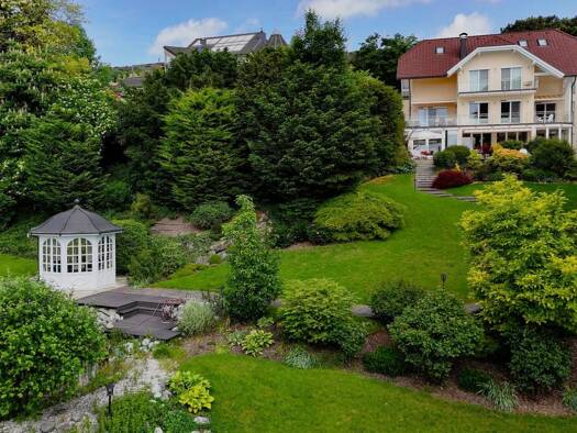 Einfamilienhaus zum Kauf 3.300.000 € 428,7 m² 3.194 m² Grundstück Baden 2500