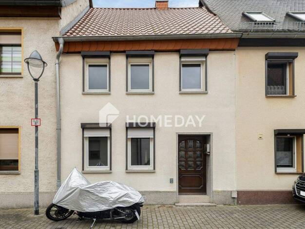 Reihenmittelhaus zum Kauf 69.000 € 3 Zimmer 89 m² 690 m² Grundstück Zörbig 06780