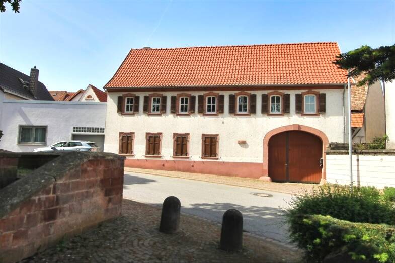 Bauernhaus zum Kauf 199.200 € 4 Zimmer 156 m² 495 m² Grundstück frei ab sofort Obrigheim Obrigheim 67283