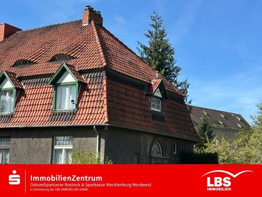 Doppelhaushälfte zum Kauf 175.000 € 8 Zimmer 167 m² 707 m² Grundstück Güstrow Güstrow 18273