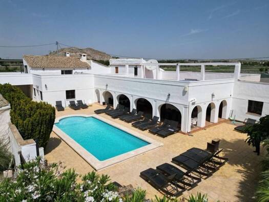 Villa zum Kauf 699.995 € 13 Zimmer 839 m² Villena 03400