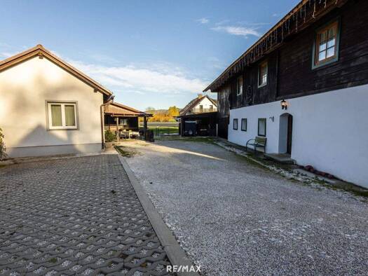 Bauernhaus zum Kauf 360.000 € 3 Zimmer 100 m² 2.700 m² Grundstück Landskron 9523