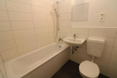 Wohnung zur Miete 469 € 4 Zimmer 67,8 m² 4. Geschoss Paul-Müller-Straße 18 Neu-Friedeburg Freiberg 09599