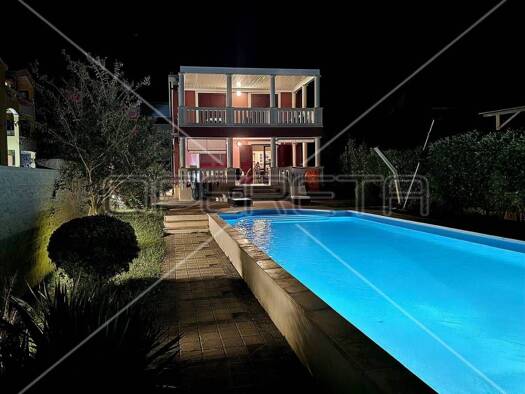 Haus zum Kauf 1.300.000 € 7 Zimmer 185 m² Sukošan