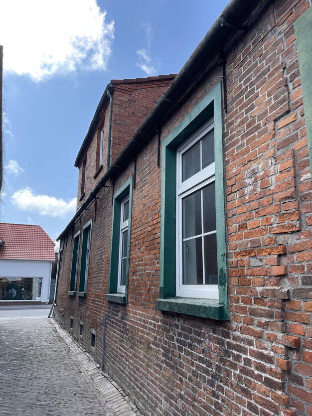 Wohn- und Geschäftshaus zum Kauf provisionsfrei als Kapitalanlage geeignet 50.000 € 550 m² 901 m² Grundstück Hauptstraße 50 Hage Hage 26524