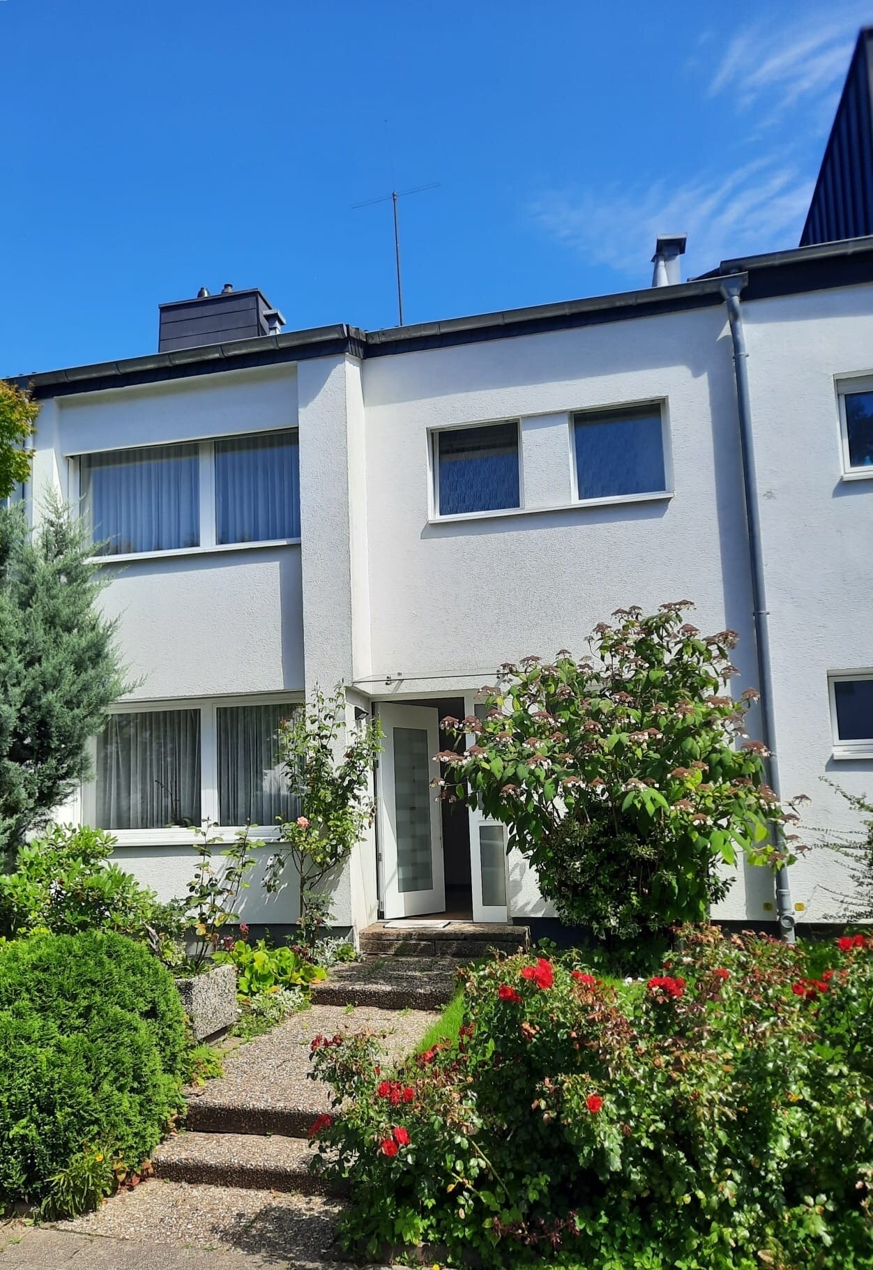 Reihenmittelhaus zum Kauf 650.000 € 7 Zimmer 135 m²<br/>Wohnfläche 300 m²<br/>Grundstück ab sofort<br/>Verfügbarkeit Steinebrück Aachen 52066