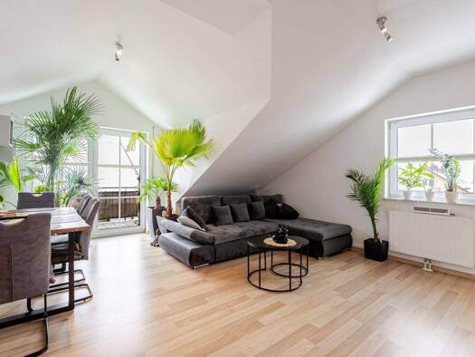 Studio zur Miete 690 € 2 Zimmer 55 m² 2. Geschoss Straubing 94315