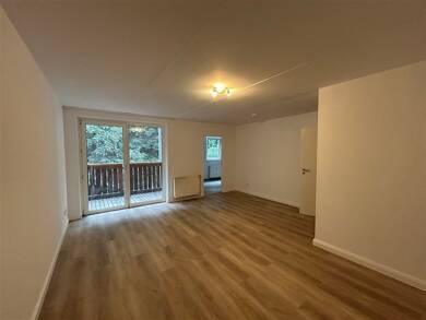 Wohnung zur Miete 600 € 2 Zimmer 61,6 m² 5. Geschoss frei ab sofort Schleswiger Straße 44 Ostersbaum Wuppertal 42107