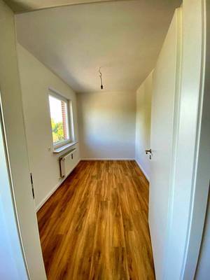 Wohnung zur Miete 700 € 4 Zimmer 135 m²<br/>Wohnfläche ab sofort<br/>Verfügbarkeit Berliner Straße Fallersleben Wolfsburg 38442