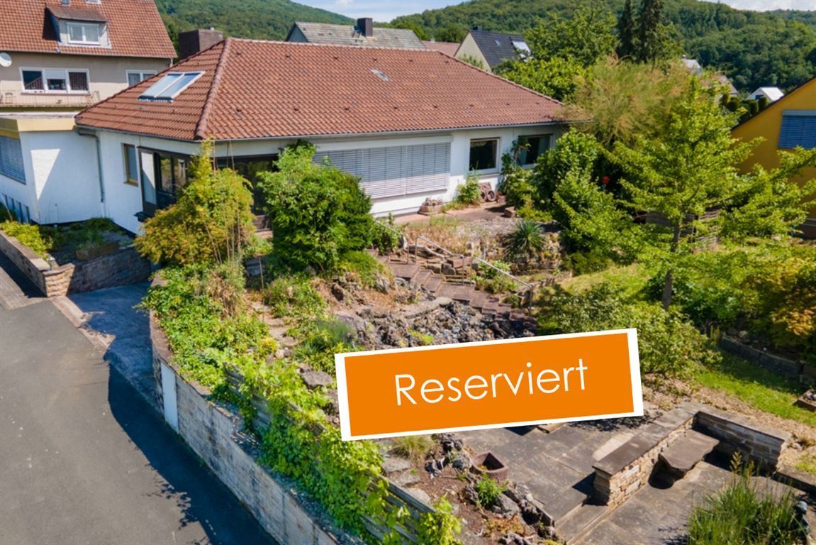 Einfamilienhaus zum Kauf 350.000 € 8 Zimmer 280 m²<br/>Wohnfläche 1.280 m²<br/>Grundstück ab sofort<br/>Verfügbarkeit Grebendorf Meinhard 37276