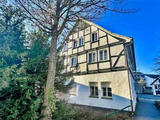 Mehrfamilienhaus zum Kauf 179.000 € 8 Zimmer 195,7 m² 323 m² Grundstück Sundern 59846