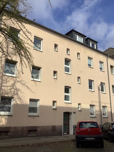 Wohnung zur Miete 411 € 2 Zimmer 48,3 m²<br/>Wohnfläche 2.<br/>Geschoss 02.12.2024<br/>Verfügbarkeit Saarstraße 119 Altstadt - Süd Oberhausen 46045