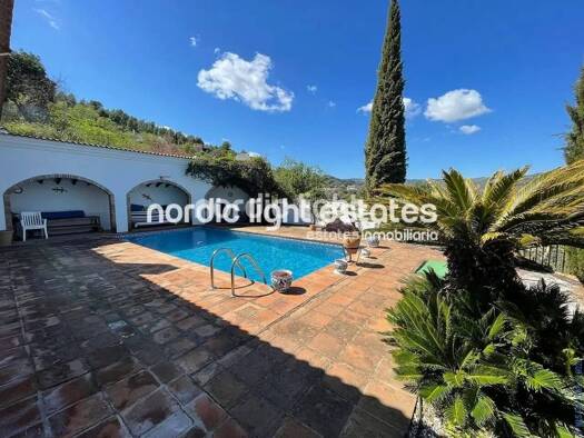 Chalet zum Kauf 350.000 € 3 Zimmer 130 m² Comares 29195