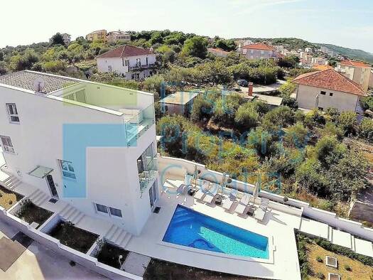 Haus zum Kauf 950.000 € 20 Zimmer 200 m² Trogir