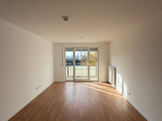 Wohnung zur Miete nur mit Wohnberechtigungsschein 465 € 3 Zimmer 66,9 m² 2. Geschoss frei ab 01.11.2026 Raiffeisenstraße 5 c Amberg Amberg 92224
