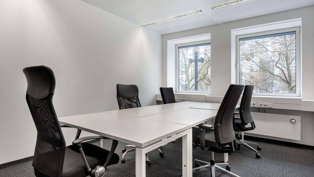 Bürofläche zur Miete provisionsfrei 24 m² Bürofläche teilbar ab 7 m² Friedrich-Ebert-Anlage 36 Westend-Süd Frankfurt am Main 60325