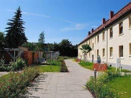 Wohnung zur Miete 375 € 2 Zimmer 49,8 m² EG frei ab sofort W.-Hellge-Straße 252 Schönebeck Schönebeck (Elbe) 39218