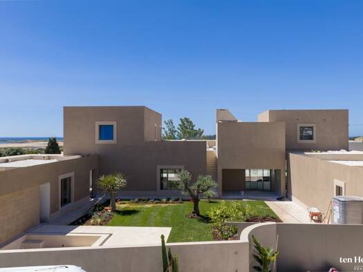 Haus zum Kauf 2.990.000 € 630 m² 1.350 m² Grundstück Odiáxere 8600