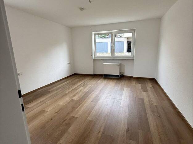 Wohnung zur Miete 1.500 € 4 Zimmer 90,6 m² EG Beihingen Freiberg am Neckar 71691