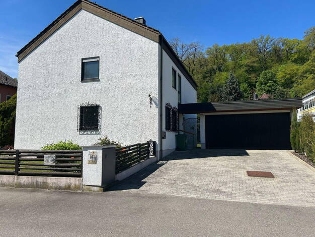 Einfamilienhaus zur Miete 1.950 € 6,5 Zimmer 160 m² 700 m² Grundstück Lorenzen Lappersdorf 93138