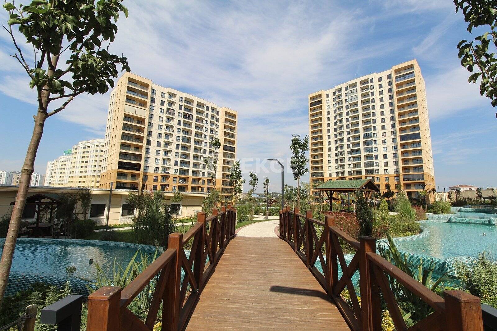 Immobilie in Söhrewald - Wohnungen zum Verkauf 250 m von der Tem-Autobahn in Istanbul Avcilar - Bild 1