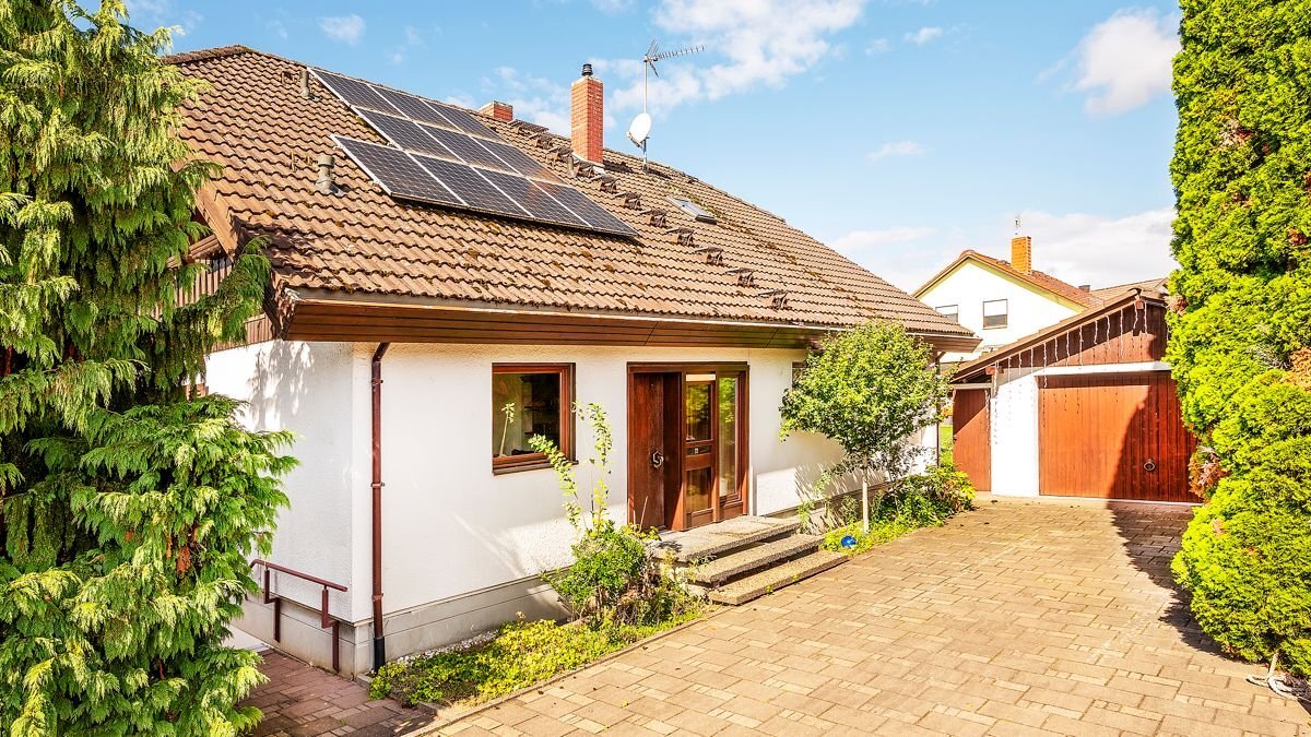 Einfamilienhaus zum Kauf provisionsfrei 439.000 € 6 Zimmer 184,4 m²<br/>Wohnfläche 554 m²<br/>Grundstück Philippsburg Philippsburg 76661