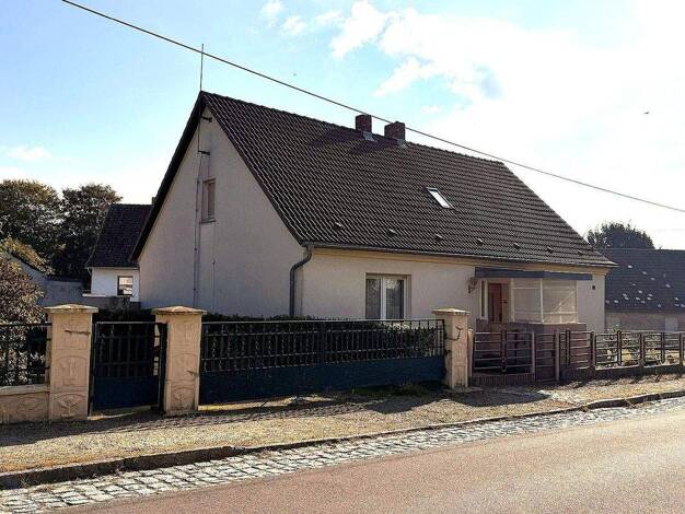 Einfamilienhaus zum Kauf provisionsfrei 99.000 € 5 Zimmer 136,5 m² 740 m² Grundstück Lauchhammer 01979