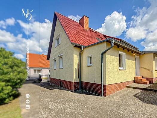 Doppelhaushälfte zum Kauf 186.000 € 4 Zimmer 95,5 m² 731 m² Grundstück Bergen Bergen auf Rügen 18528