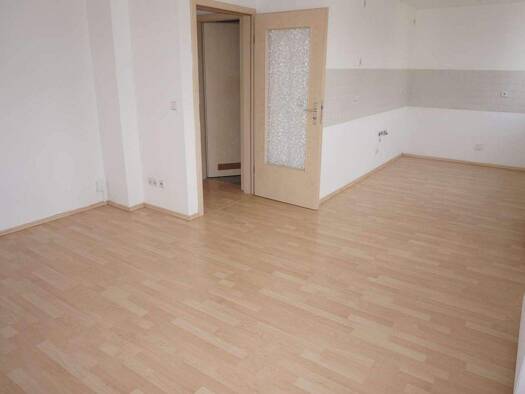 Wohnung zur Miete 350 € 3 Zimmer 56,6 m² 3. Geschoss frei ab 01.04.2026 Heimgarten 79 Gablenz Chemnitz 09127