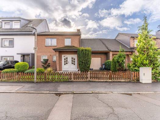 Reihenmittelhaus zum Kauf 339.000 € 3 Zimmer 124,4 m² 406 m² Grundstück Scharnhorst Dortmund 44328